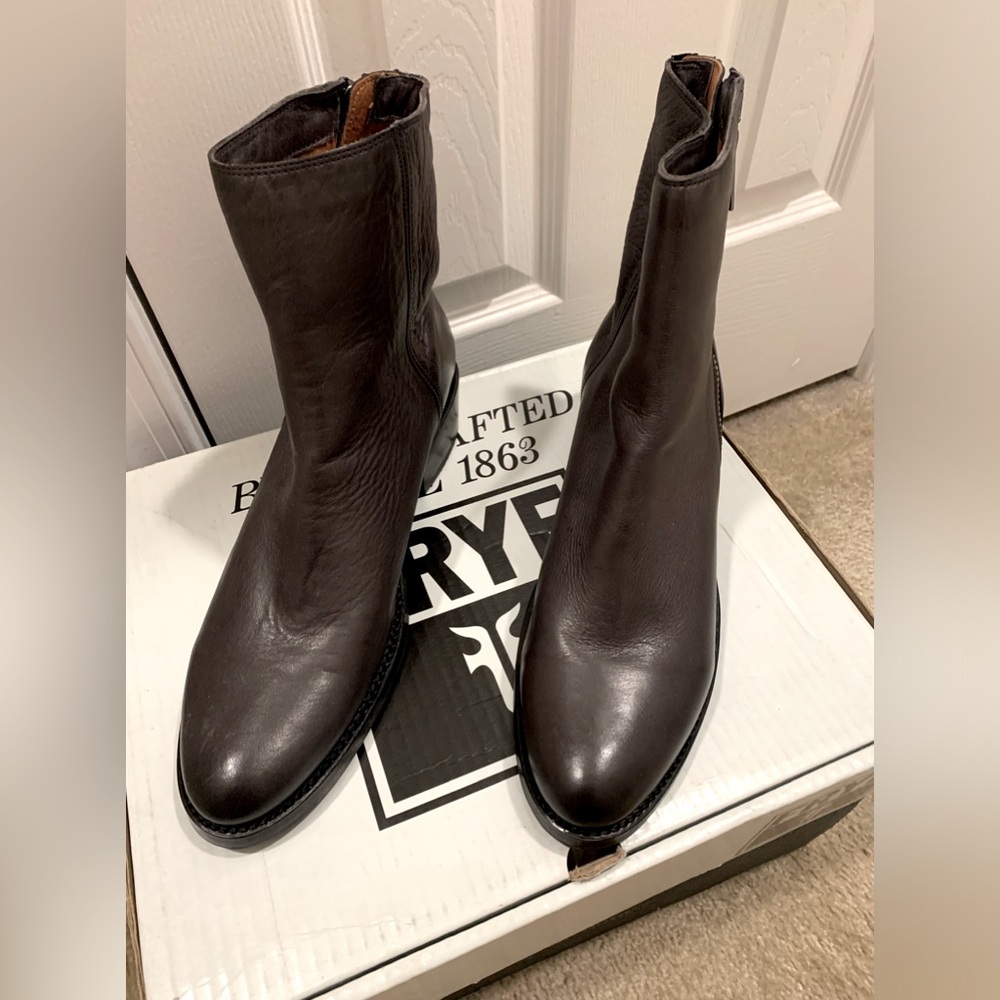 FRYE SHORT MOTO BOOTIE